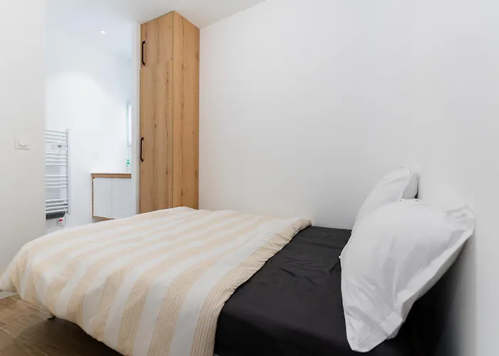 A Deux Pas - Proche Cathedrale Apartmán Mety